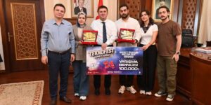 Kırıkkale’nin gururu oldular! Türkiye birincisi gençleri Vali Sarıibrahim ağırladı