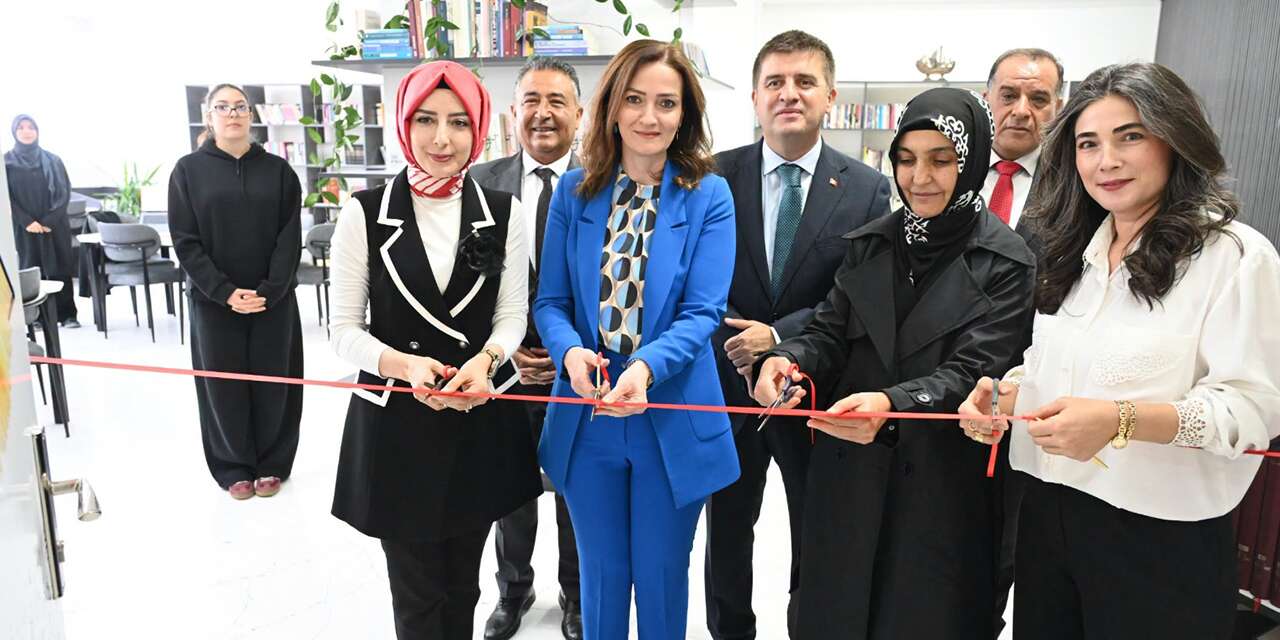 kirikkale’de-ogrencilerin-bekledigi-kapi-acildi!-icerisi-kitaplarla-dolu
