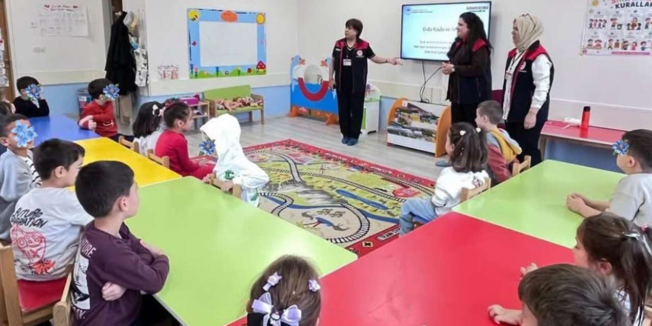 cocuklara-anlatildi,-velilere-cagri-yapildi:-evde-siz-de-destek-olun