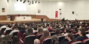 Lise öğrencilerine kritik eğitim: İş hayatına başlamadan öğreniyorlar