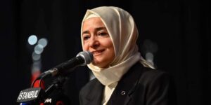 Fatma Betül Sayan Kaya, AK Parti’den ihraç edildi
