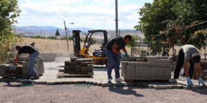 Kırıkkale’de iki mahallede yol mesaisi! Belediye ekipleri sahada