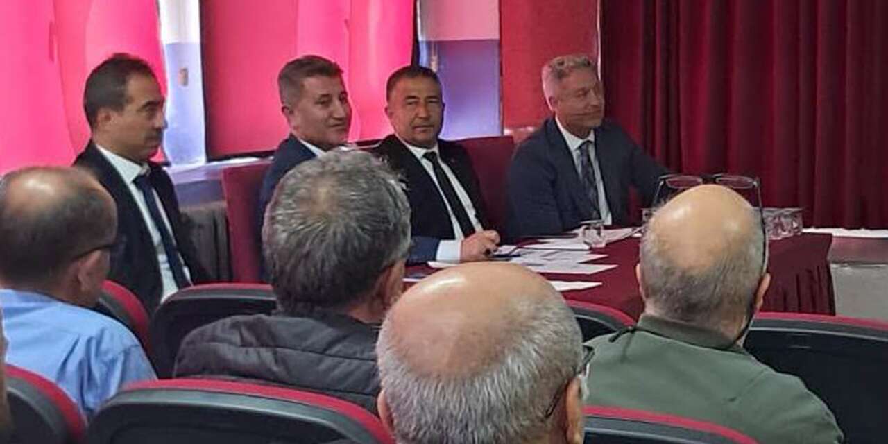 ogrencilerin-sinav-basarilari-mercek-altinda!-tek-tek-degerlendirildi