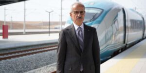 Uraloğlu: “Kırıkkale-Çorum hızlı tren hattı çalışmaları devam ediyor”