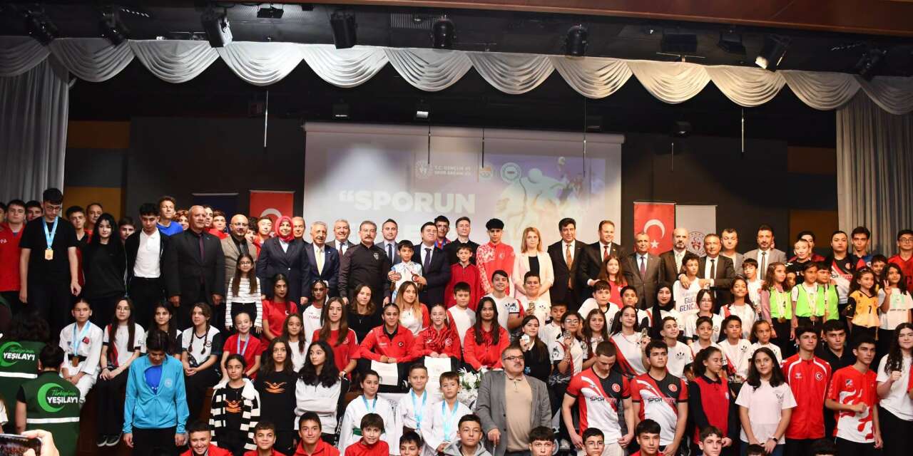 kirikkale’de-unutulmaz-gece!-sehrin-gururlari-sahneye-cikti