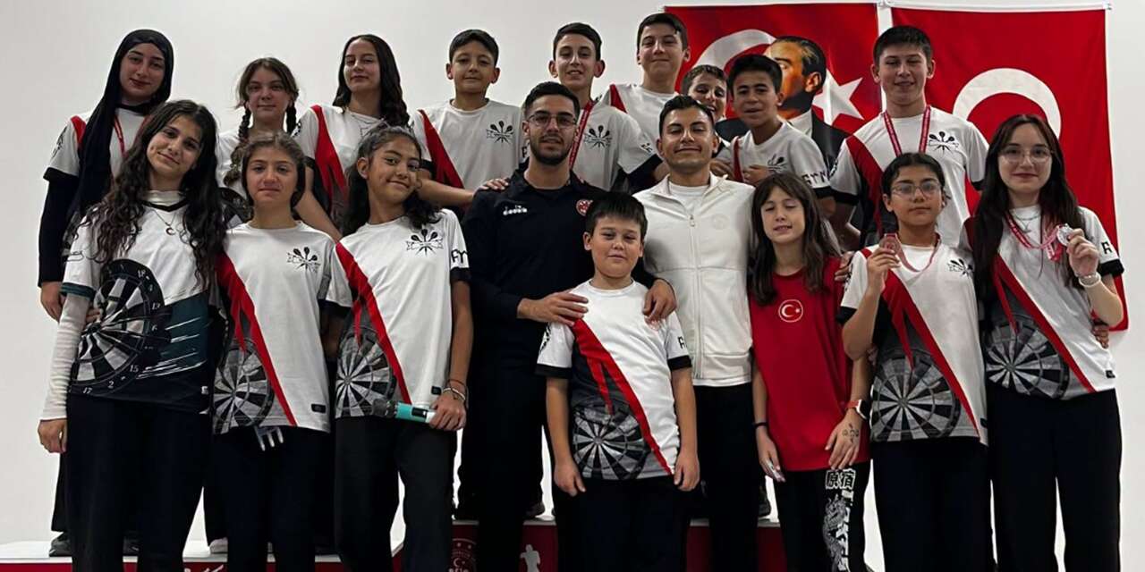 hedef-tahtasinda-kiyasiya-mucadele:-dart-musabakalari-sona-erdi