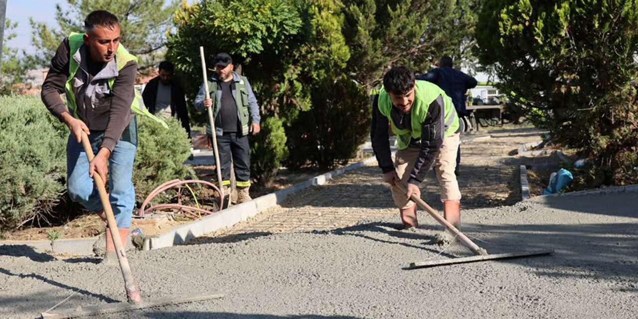 karsiyaka-mahallesi’nde-park-yenileniyor:-cocuklar-icin-yeni-oyun-alanlari
