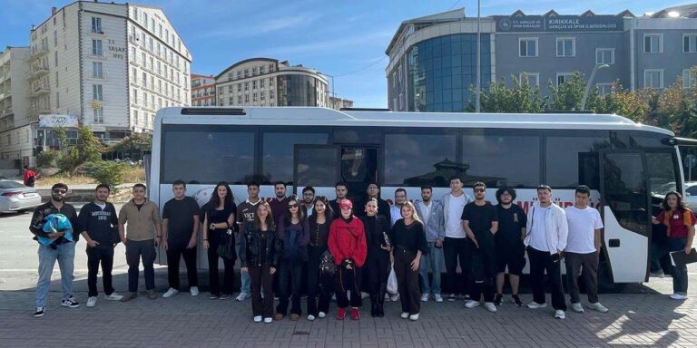 Yurt öğrencileri Dinek Dağı’nda buluştu: At binip ok attılar