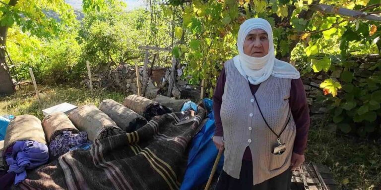 85 yaşında karakovan balı üretiyor