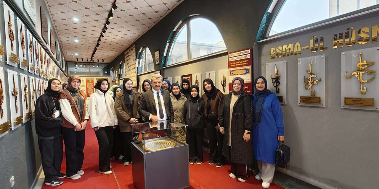 kirikkale’de-ogrencilerden-anlamli-ziyaret!-siyer-i-nebi-muzesi’nde-bulustular