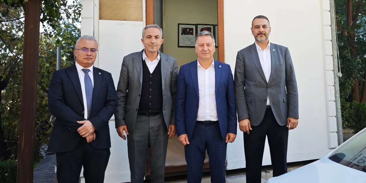 iyi-parti’den-yaylacik-muhtarliginda-muhtarlar-gunu-bulusmasi