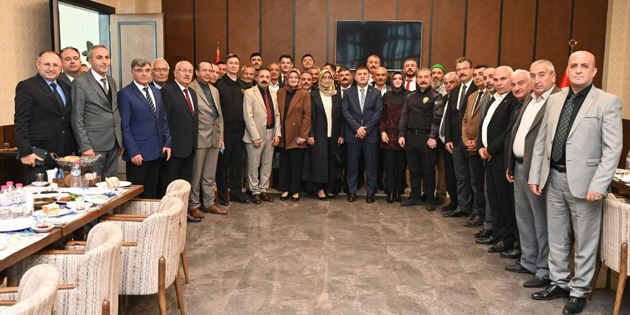 vali-sariibrahim’den-muhtarlara-mesaj:-“birlikte-calismaya-devam-edecegiz”