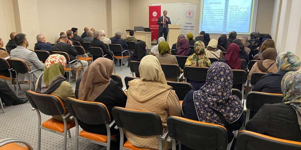 Umrede nelere dikkat edilmeli? Kırıkkale’de düzenlenen seminerde anlatıldı