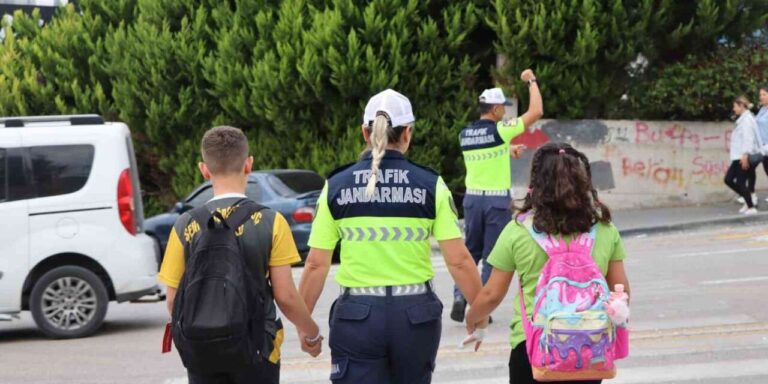 Ankara’da okul çevrelerinde 20 günde 19 bin 854 kişi sorgulandı