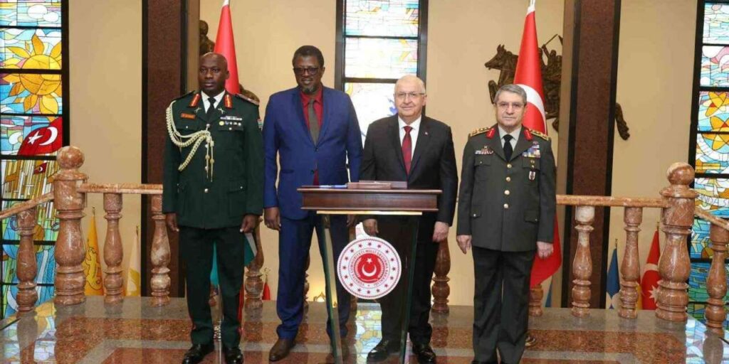 Millî Savunma Bakanı Güler, Gambiyalı mevkidaşı Joof’u askerî törenle karşıladı