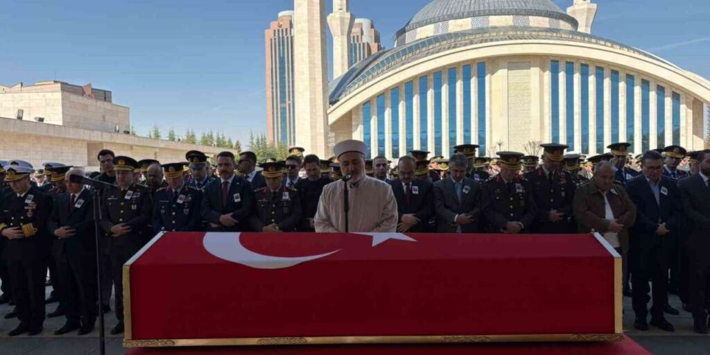 Ankara’da askeri araç kazasında şehit olan İstihbarat Albay Sayit Gökgöz son yolculuğuna uğurlandı