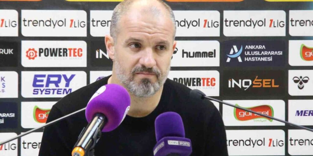 Mustafa Er: “4-2’lik bir galibiyet, hayırlı olsun, liderliği aldık”
