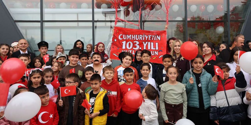 Kırıkkale’de Cumhuriyetin 103. yılı Bilim Merkezi’nde kutlandı
