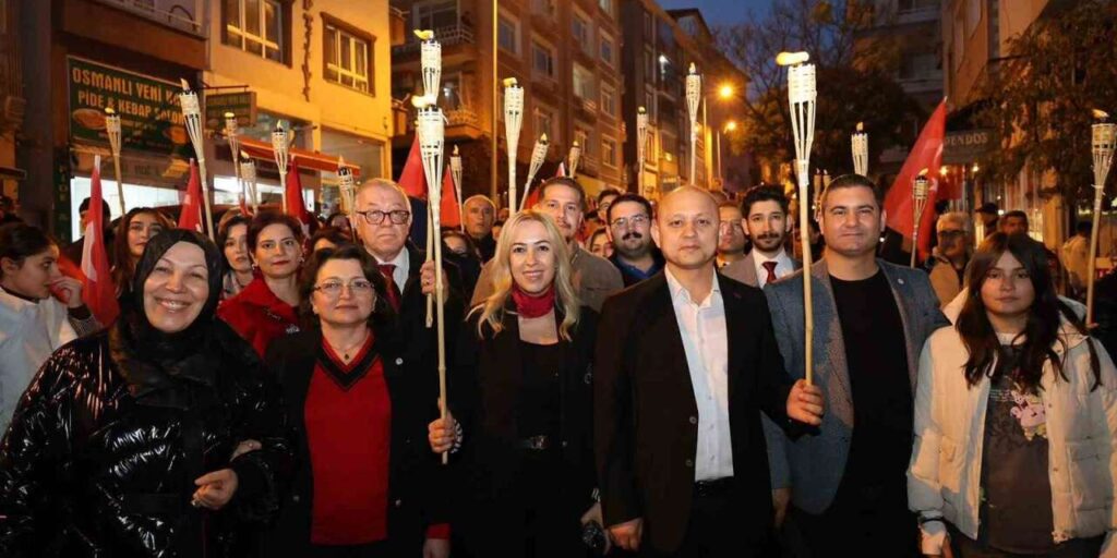 Kırıkkale’de Cumhuriyet’in 103. yılı fener alayı ve konserle kutlandı